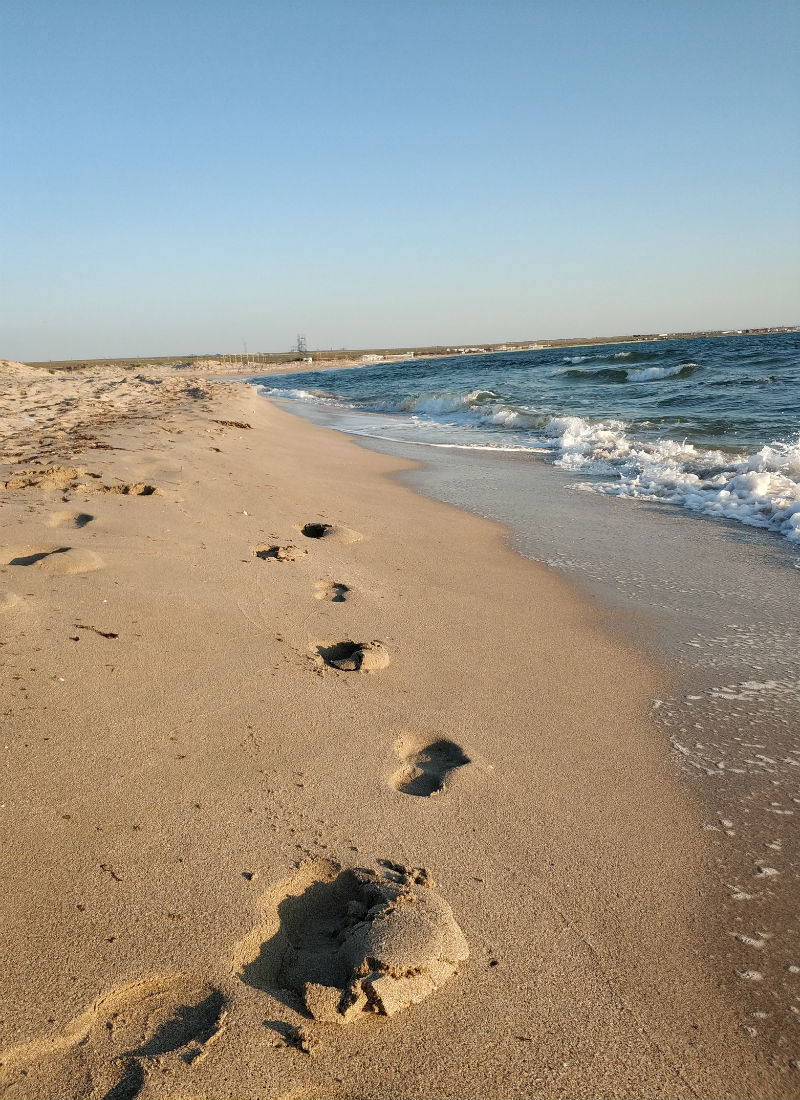 Песчаные пляжи Западного берега Крыма